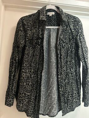Women’s Button-Down Leopard Print Shirt - Olive/Black